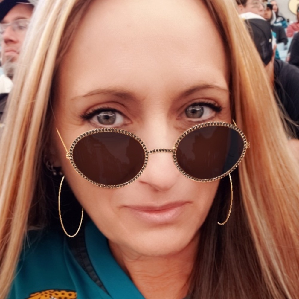 Meet your Posher, Angela